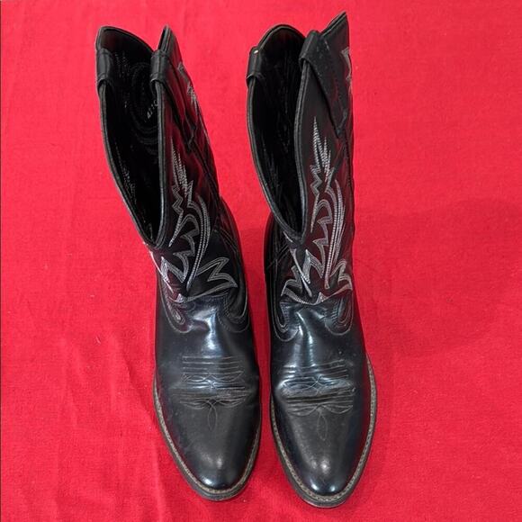 Laredo Black Heeled Cowboy Boots Timeless Western Style - Picture 1 of 5